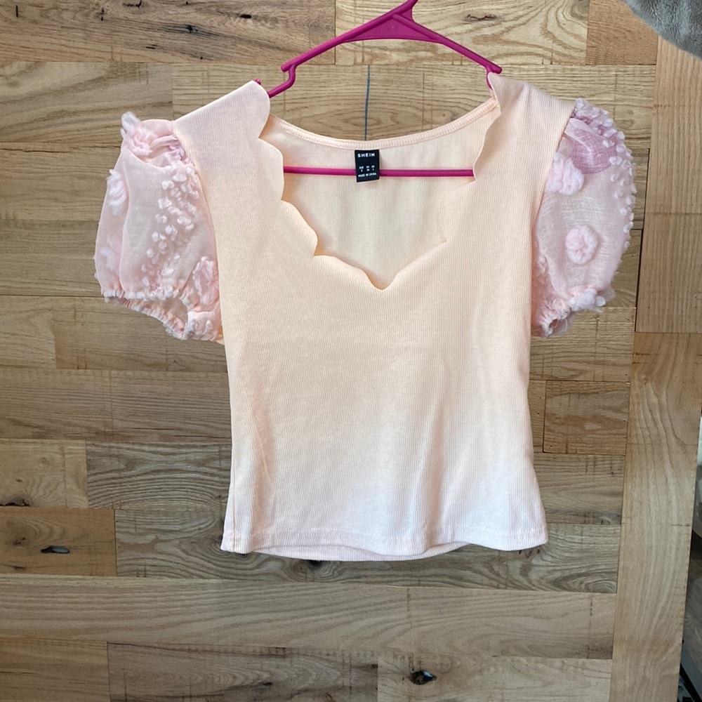 Light pink blouse crop top